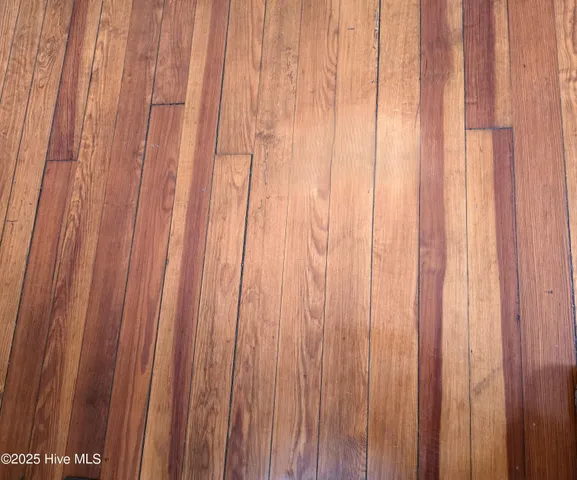 $185,000 | 304 North Railroad Street, Elm City, NC 27822