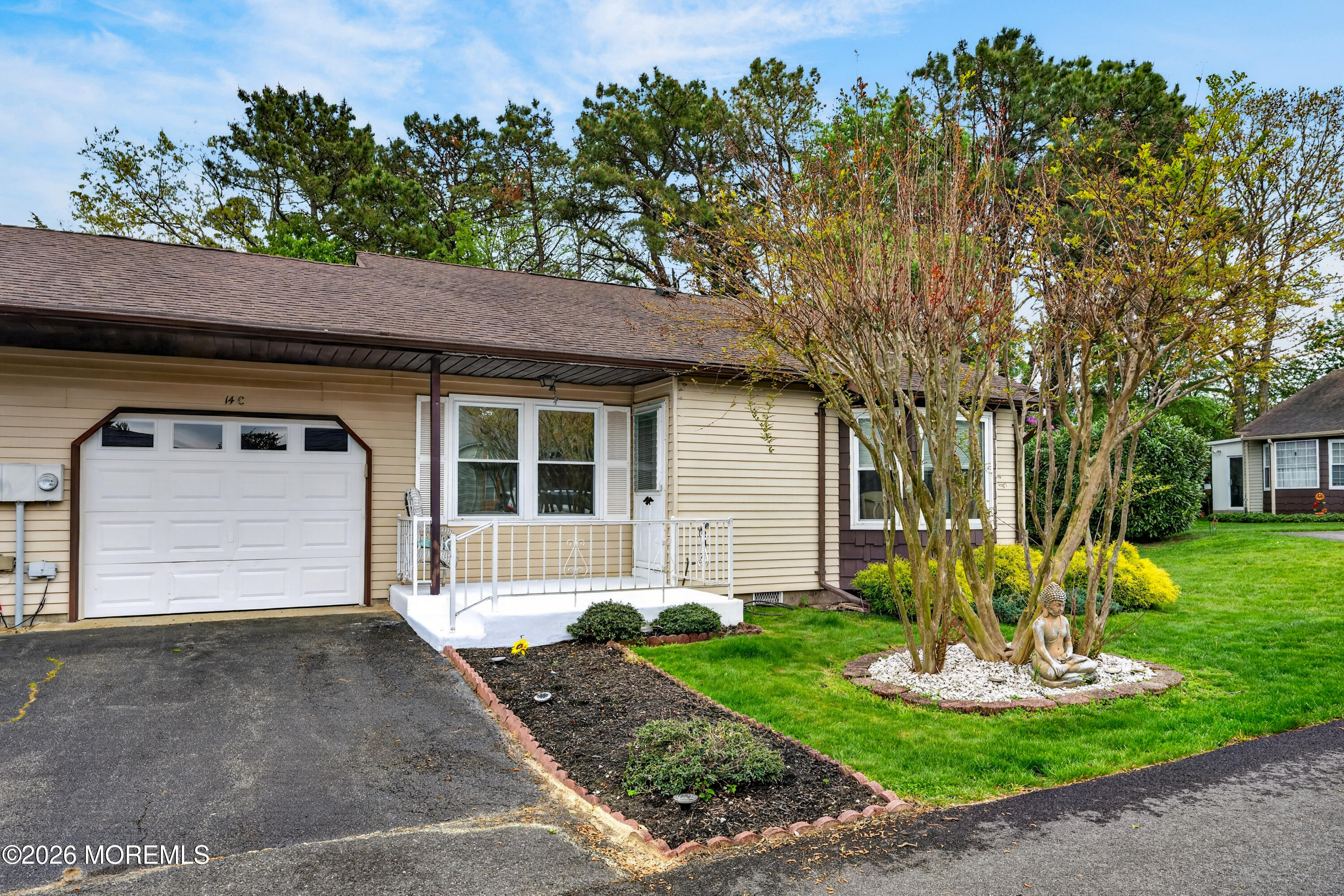 14 C Amesbury Road, Unit 64 Whiting, NJ 08759 - Photo 3 of 17 amesbury-2