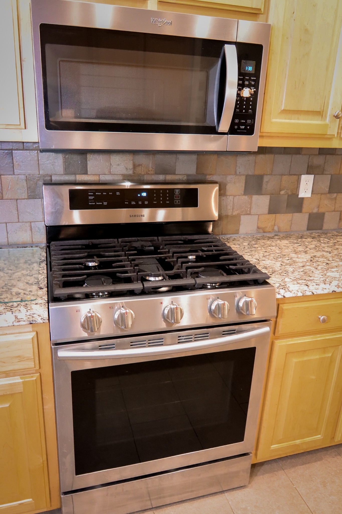 141 Hunters Ridge Drive Tullahoma, TN 37388 - Photo 21 of 49 a stove top oven sitting inside of a kitchen