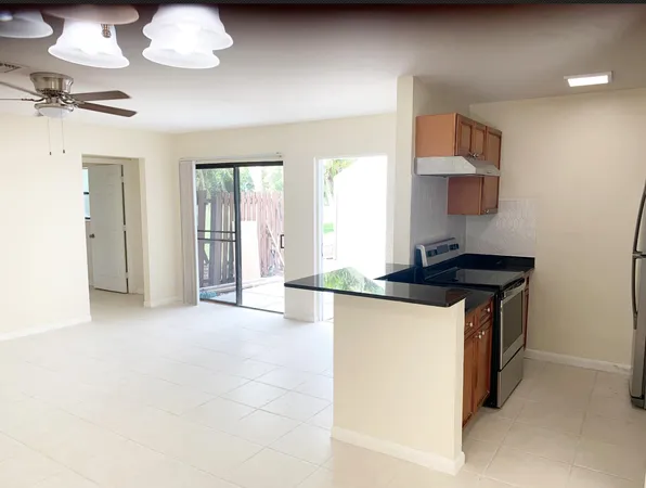 $1,850 | 13 Crossings Circle, Unit C, Boynton Beach, FL 33435