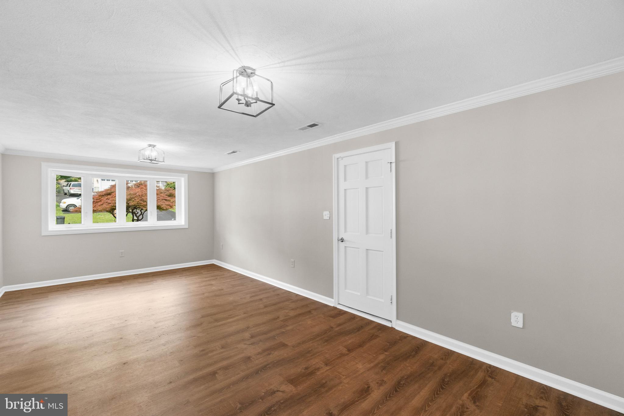 3617 Valley Road Ellicott City, MD 21042 - Photo 22 of 50 Living Room