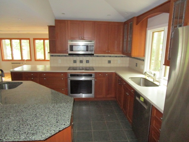 120 Barton Road Stow, MA 01775 - Photo 16 of 40