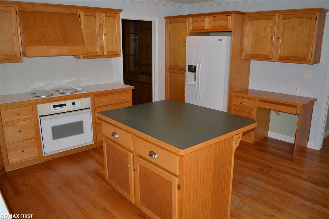 1350 Brewer Road Leonard, MI 48367 - Photo 21 of 73 50025396-20.JPG