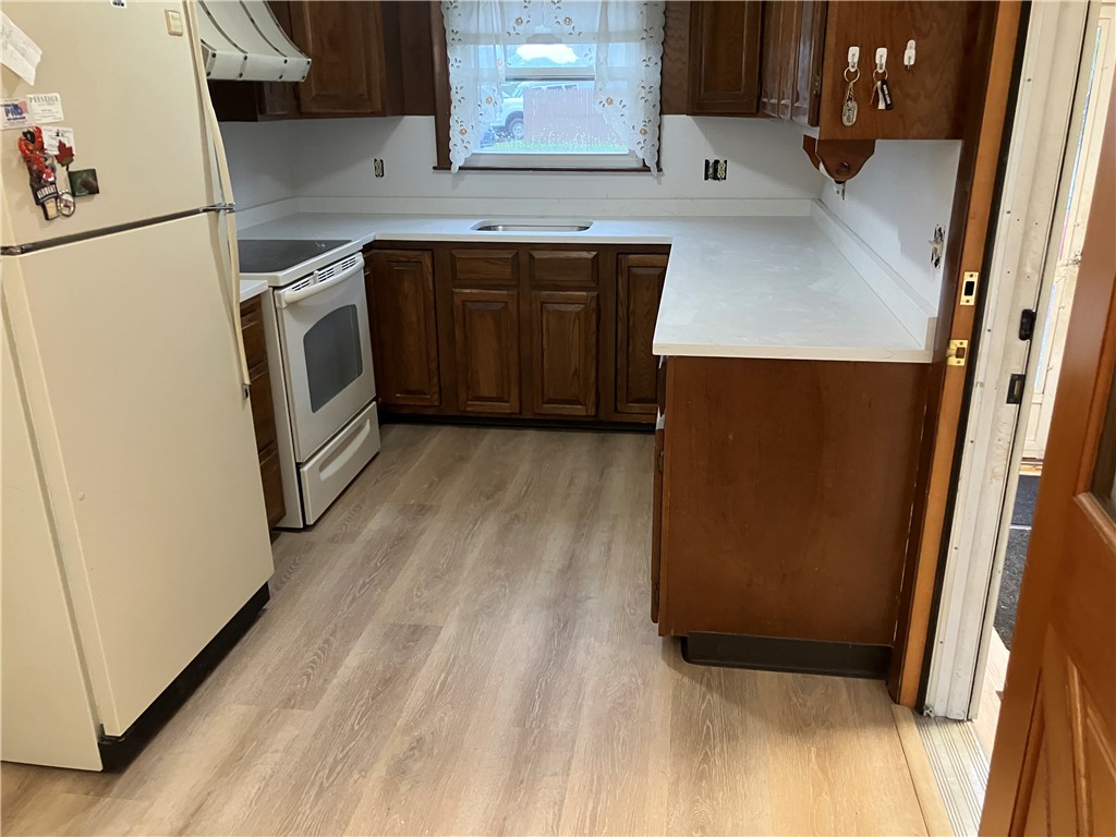 56 Partition Street Warwick, RI 02888 - Photo 4 of 10 Gallery Image 4