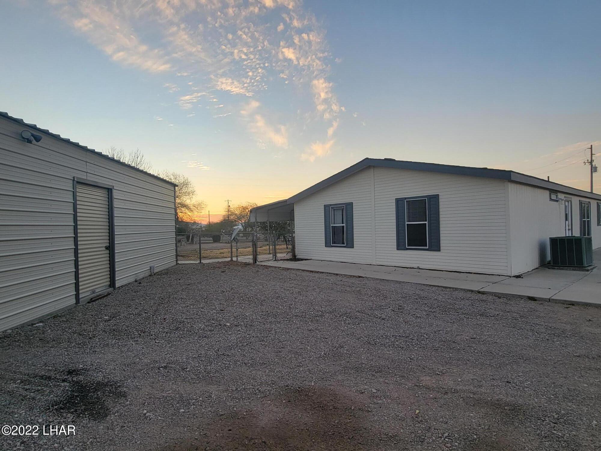 85 Plymouth Road Quartzsite, AZ 85346 - Photo 8 of 39 20220126_175720