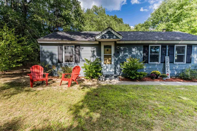 $410,000 | 79 Chester Turnpike, Hooksett, NH 03106