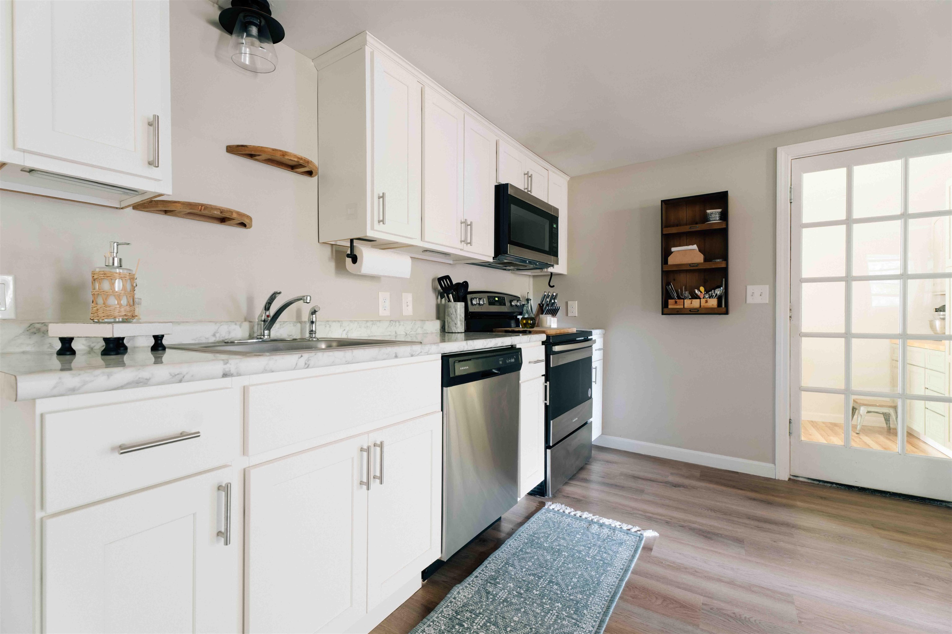 79 Chester Turnpike Hooksett, NH 03106 - Photo 3 of 22