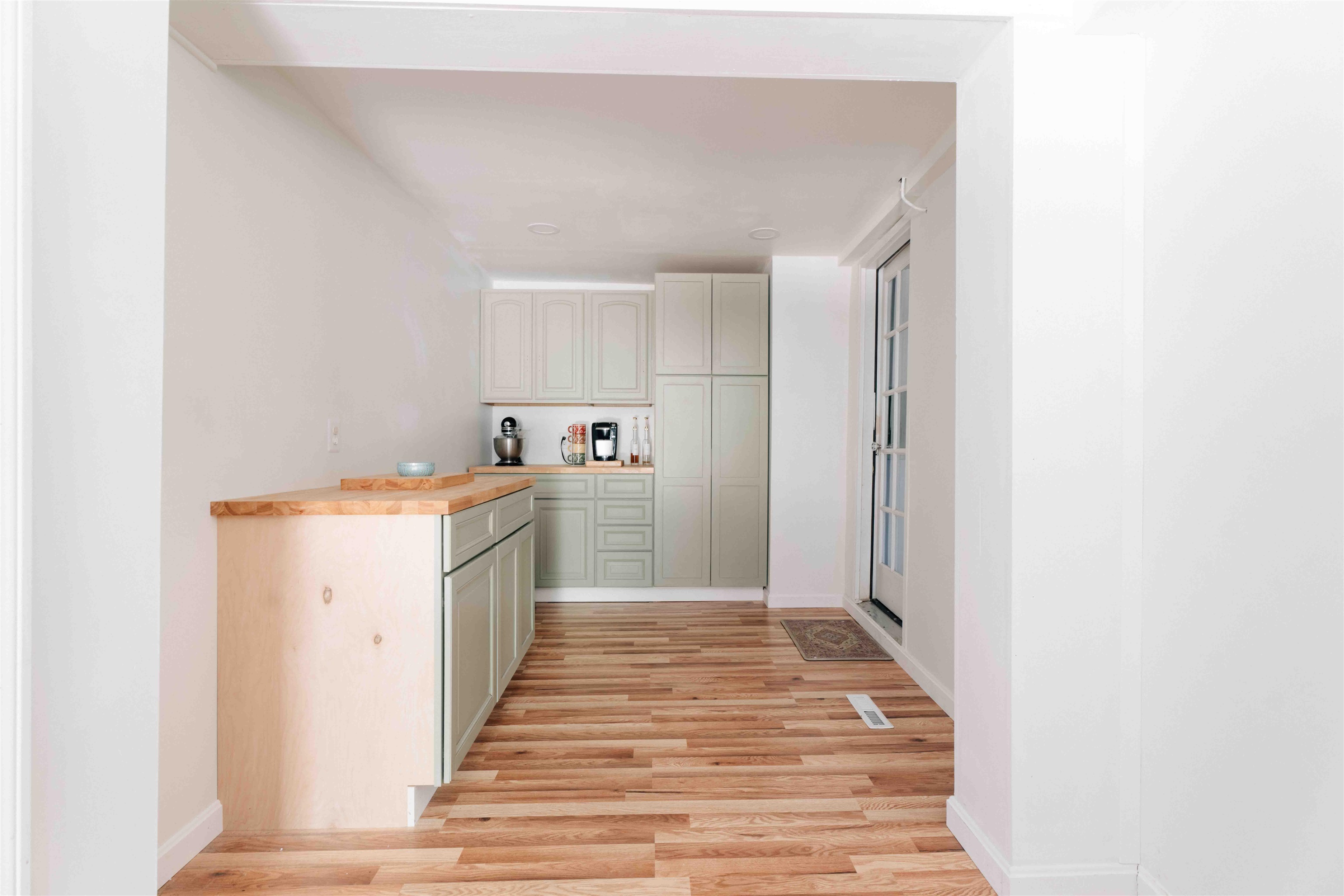 79 Chester Turnpike Hooksett, NH 03106 - Photo 5 of 22