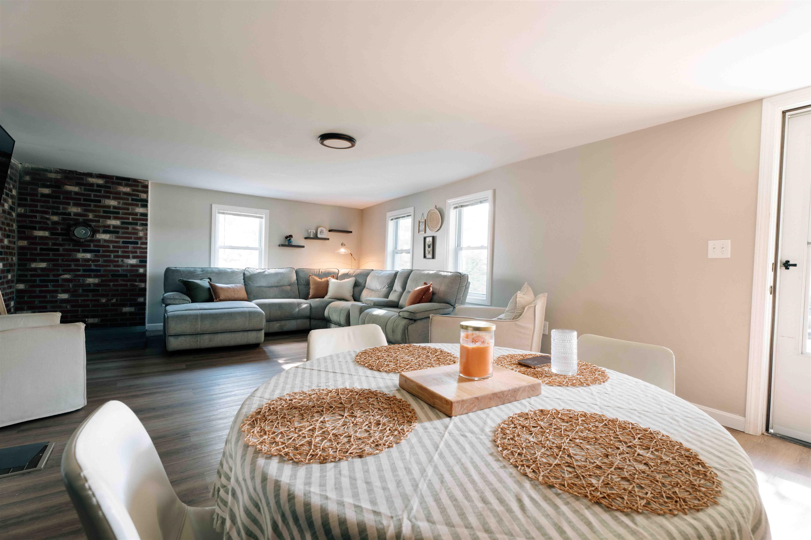 79 Chester Turnpike Hooksett, NH 03106 - Photo 7 of 22