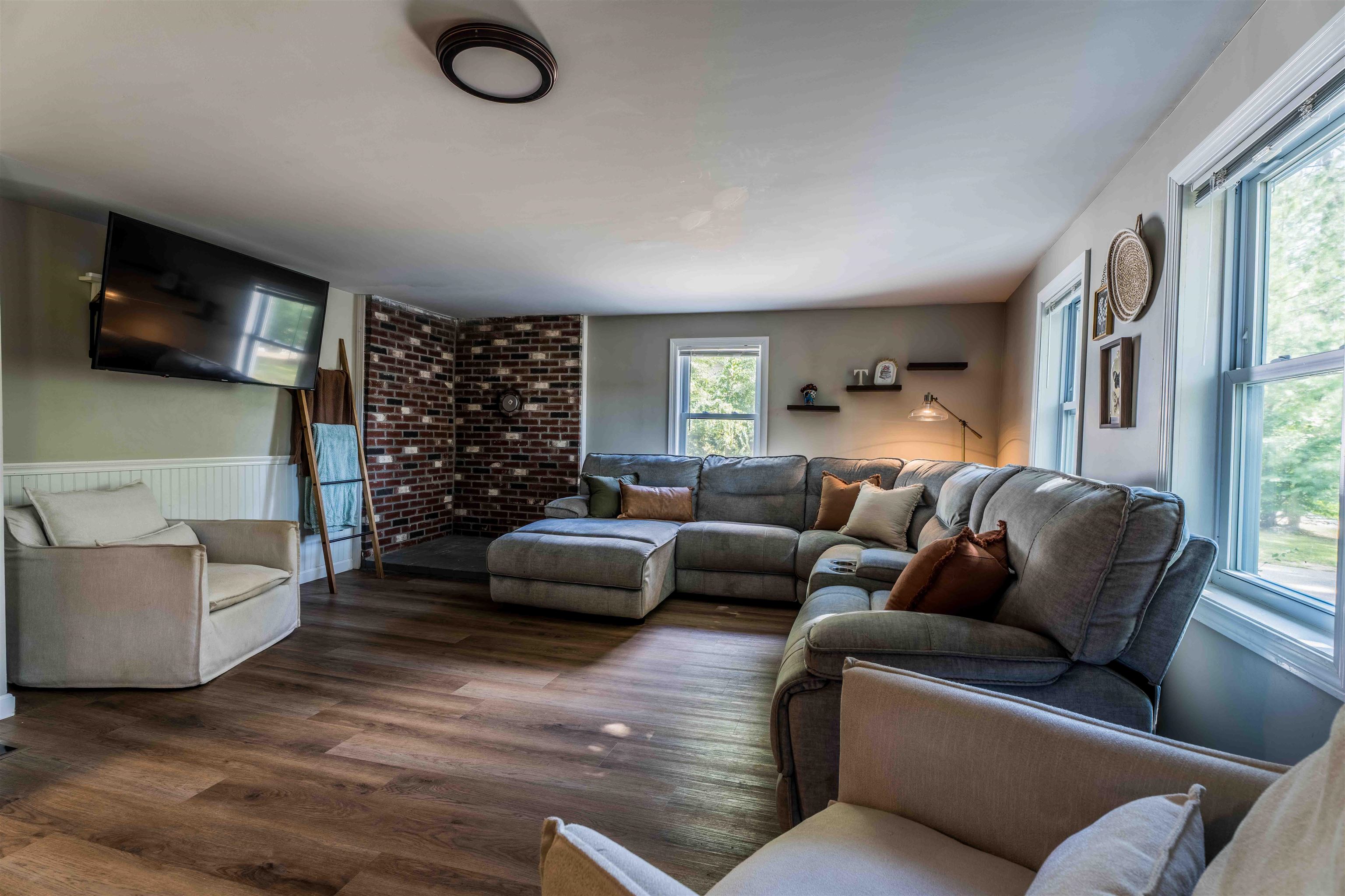 79 Chester Turnpike Hooksett, NH 03106 - Photo 8 of 22