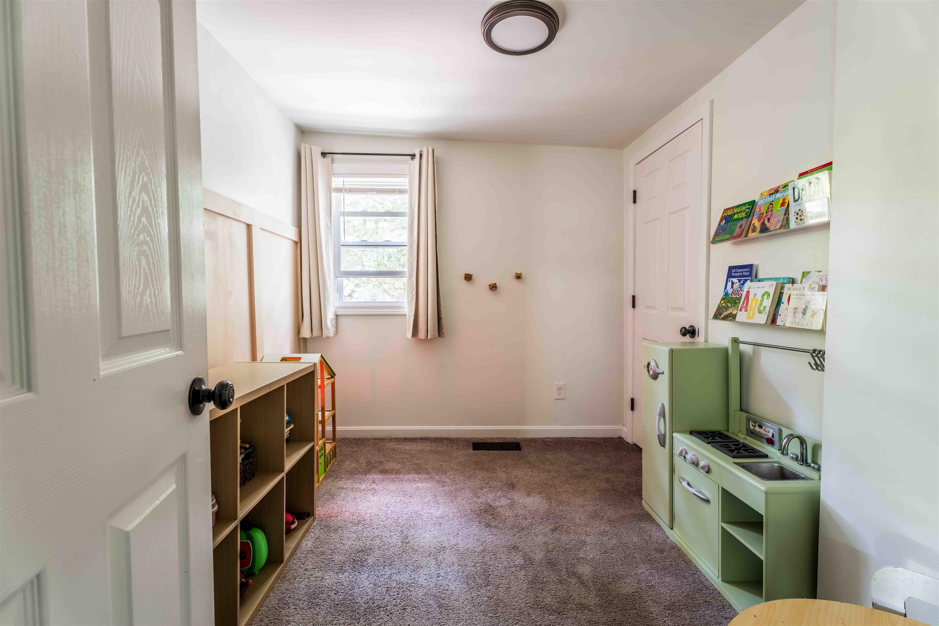 79 Chester Turnpike Hooksett, NH 03106 - Photo 10 of 22