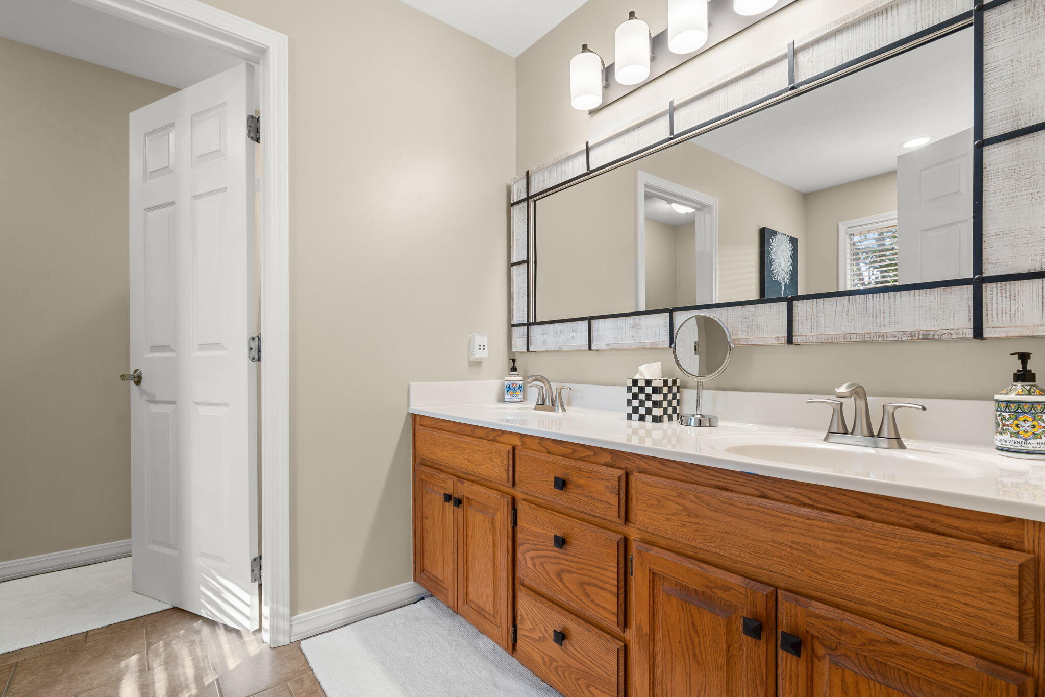 567 Austin Place Reeds Spring, MO 65737 - Photo 30 of 64 567-Austin-Pl-Double-Vanity