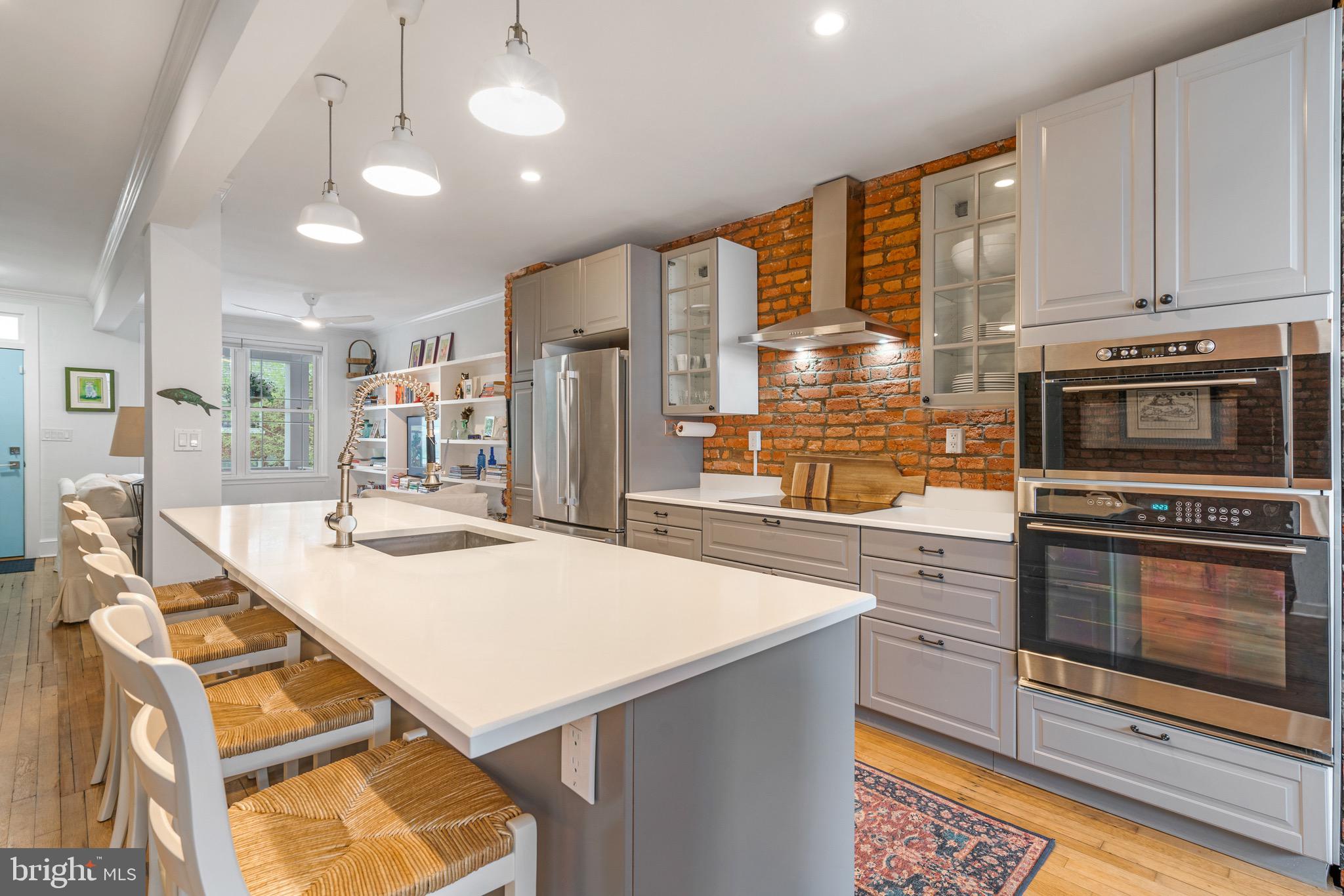 1521 Isherwood Street Northeast Washington, DC 20002 - Photo 6 of 15 Oversized Quartz Island