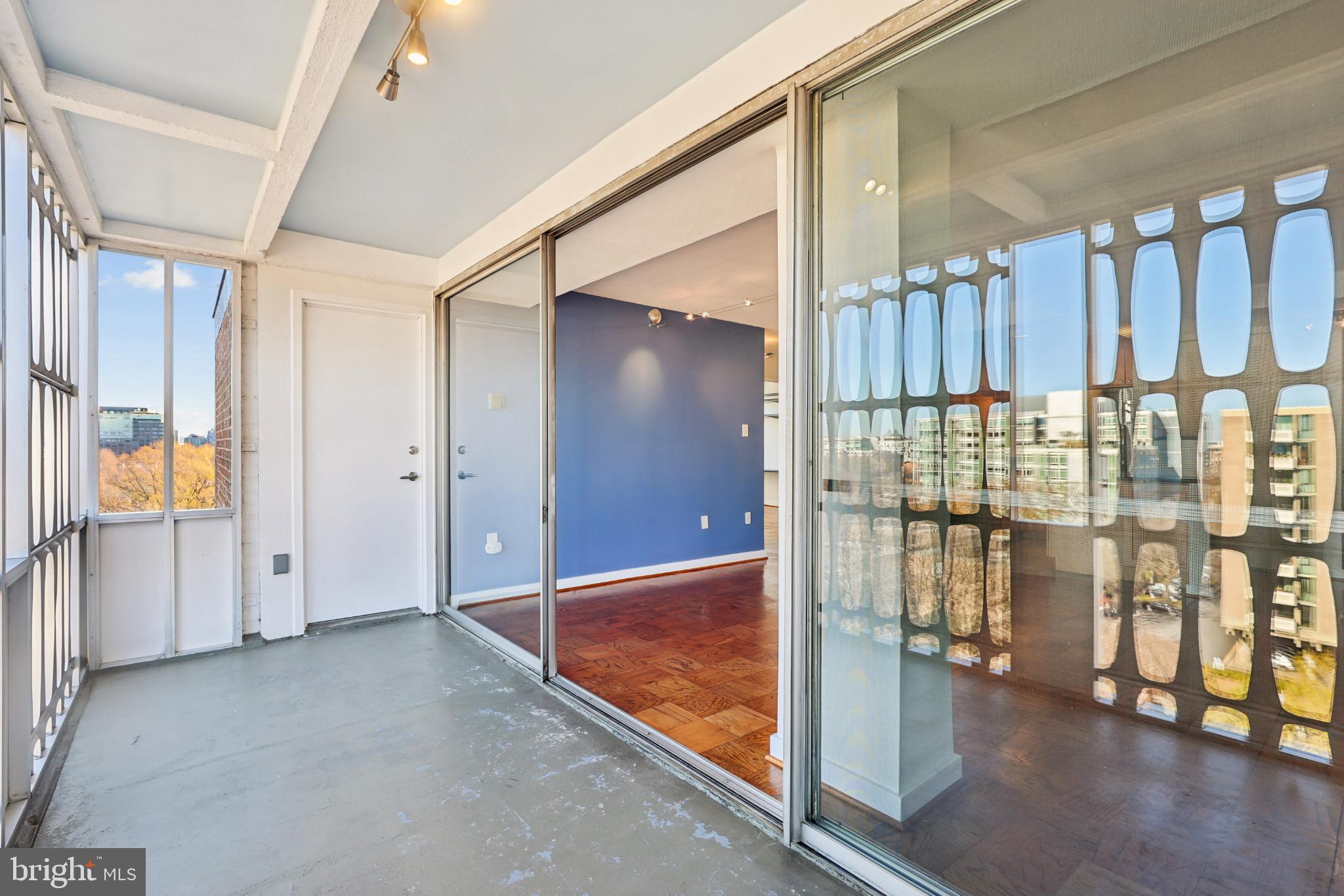 1301 Delaware Avenue Southwest Washington, DC 20024 - Photo 12 of 73 Bright, airy space with stunning views.