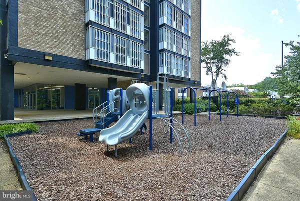 $3,000 | 1301 Delaware Avenue Southwest, Unit N807, Washington, DC 20024