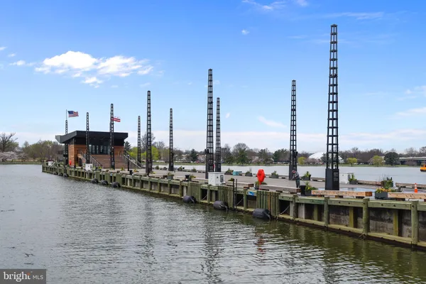 $3,000 | 1301 Delaware Avenue Southwest, Unit N807, Washington, DC 20024