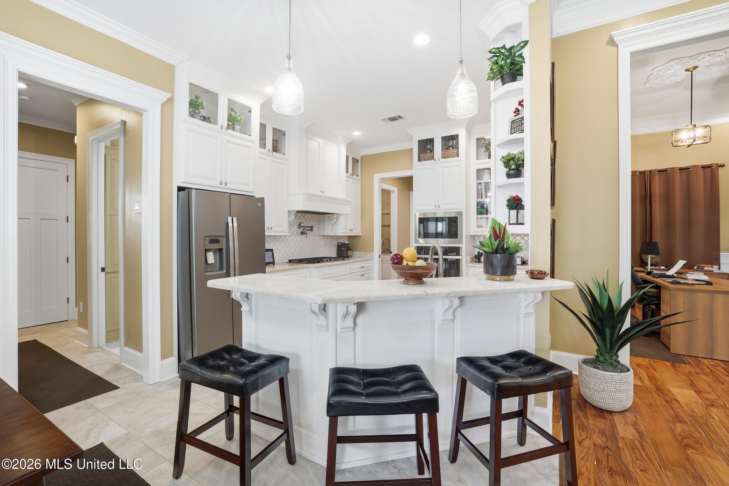 1584 Lucius Street Biloxi, MS 39532 - Photo 20 of 47 KITCHEN