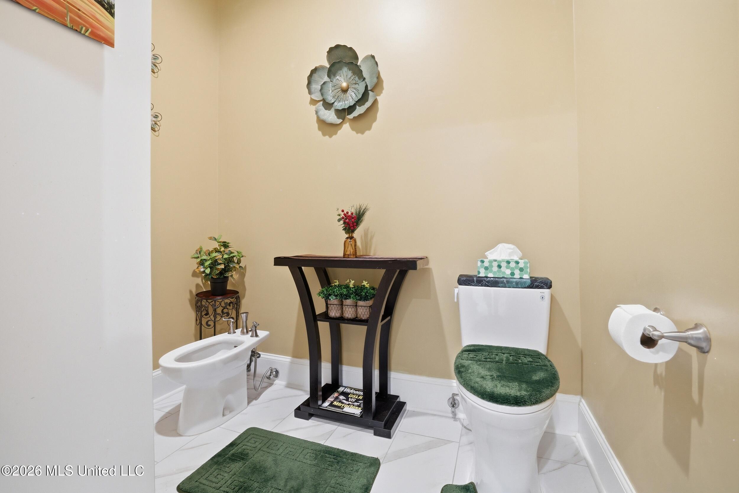 1584 Lucius Street Biloxi, MS 39532 - Photo 36 of 47 PRIVATE TOILET ROOM