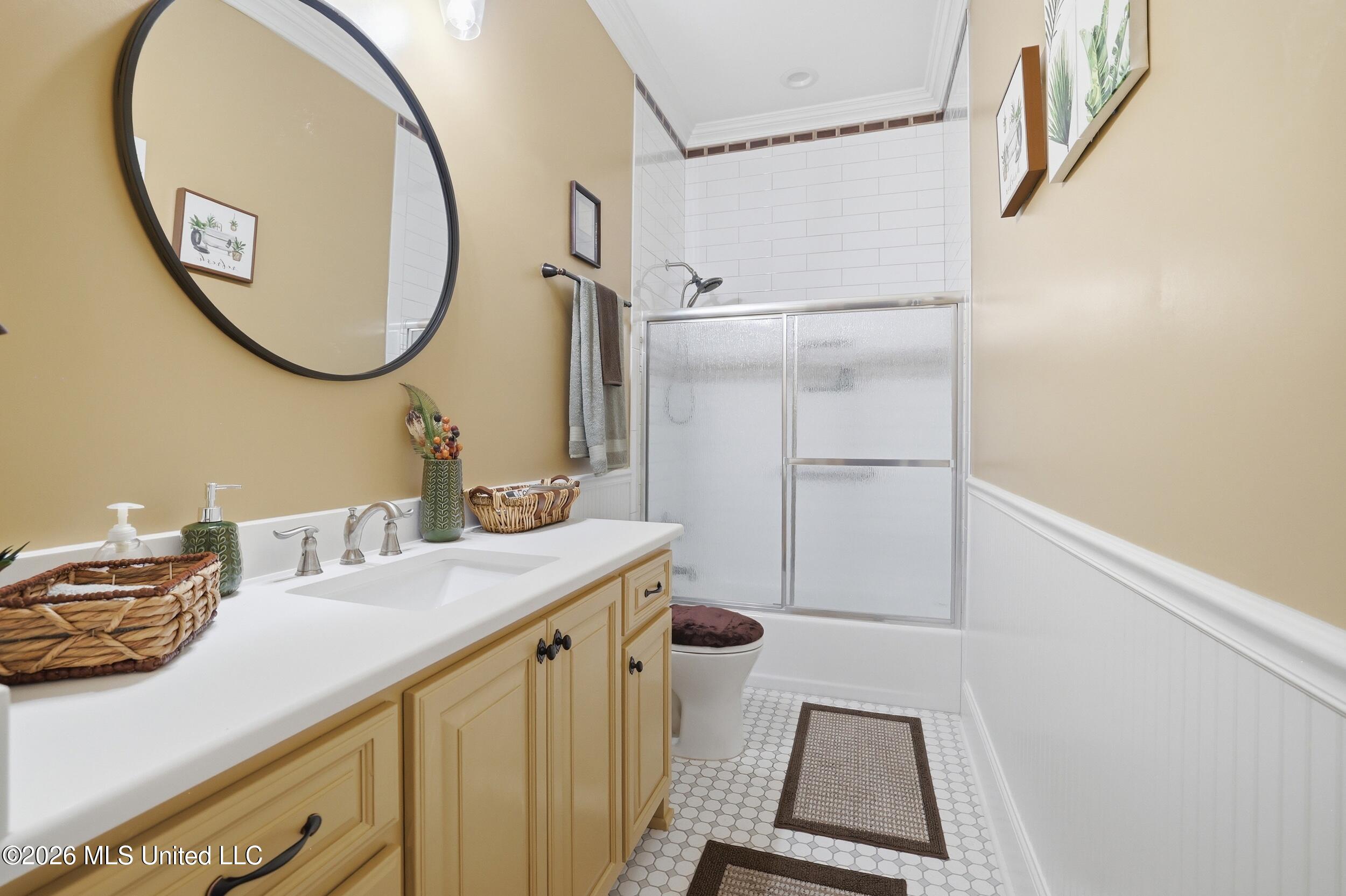 1584 Lucius Street Biloxi, MS 39532 - Photo 42 of 47 GUEST BATHROOM