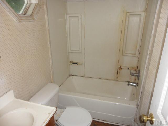 101 Idlewild Avenue Raleigh, NC 27601 - Photo 8 of 22 Gallery Image 8