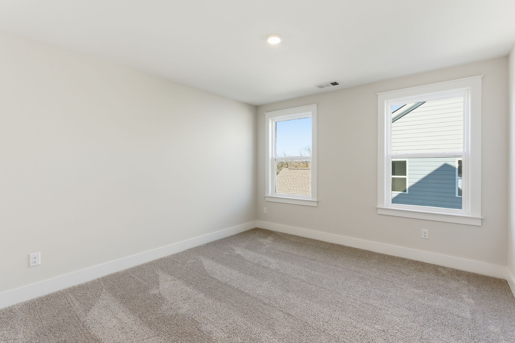 814 Sugarbush Lane Spring Hill, TN 37174 - Photo 57 of 80 an empty room with windows