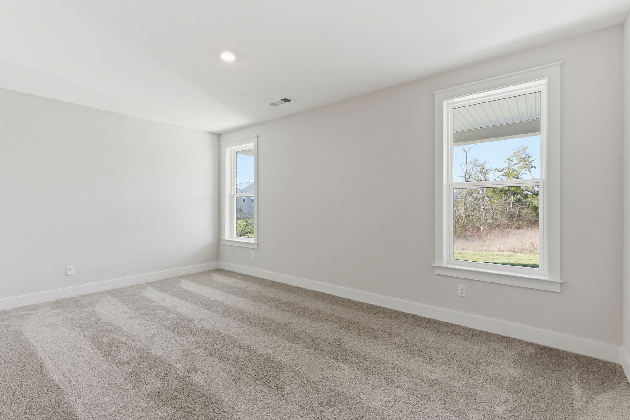 814 Sugarbush Lane Spring Hill, TN 37174 - Photo 70 of 80 an empty room with windows