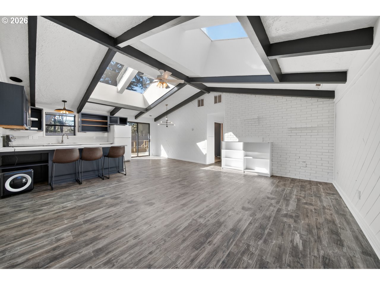 1260 Jackson Avenue Southwest Bandon, OR 97411 - Photo 21 of 48 a view of a livingroom with wooden floor