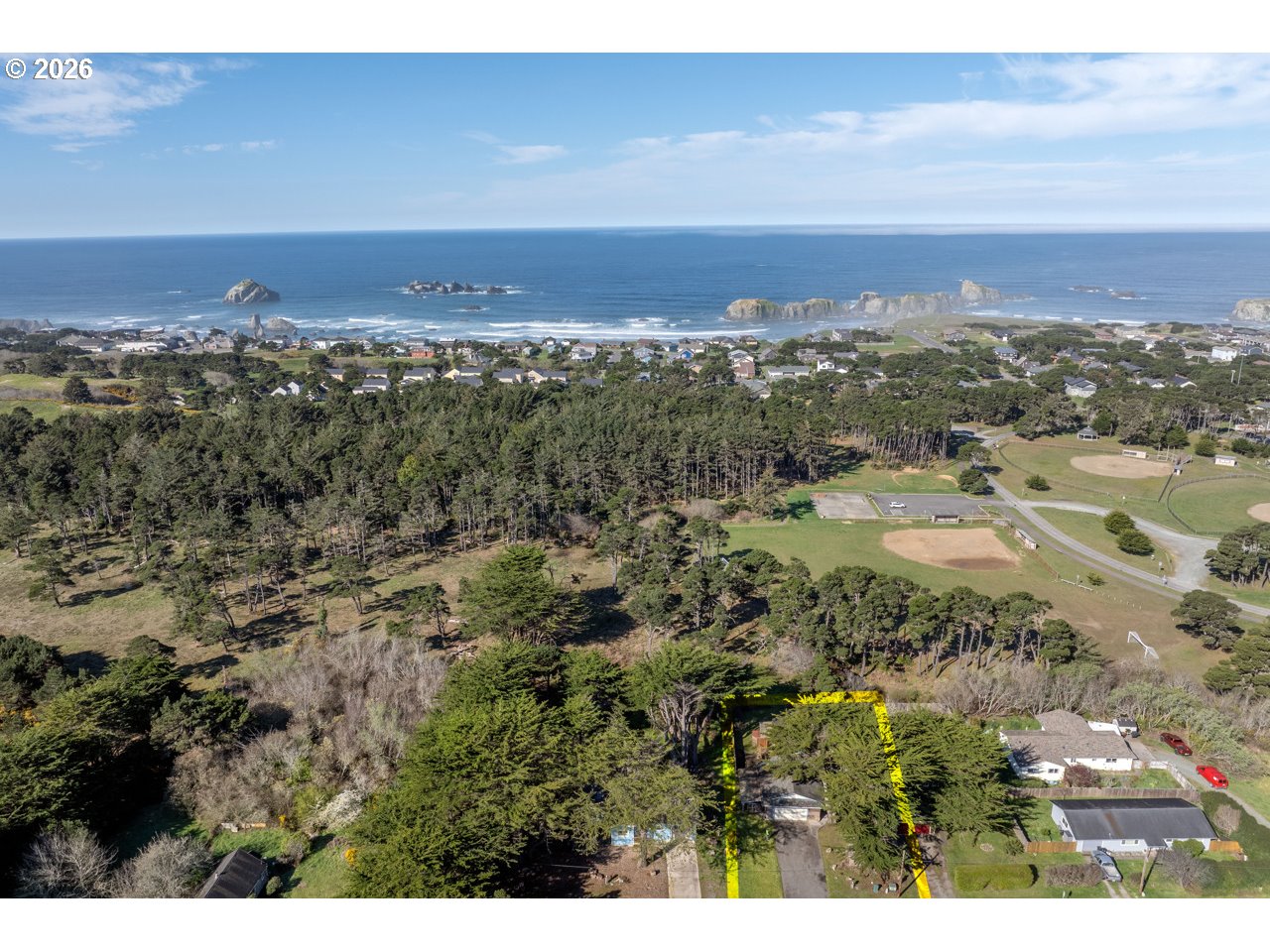 1260 Jackson Avenue Southwest Bandon, OR 97411 - Photo 3 of 48 a view of city and ocean