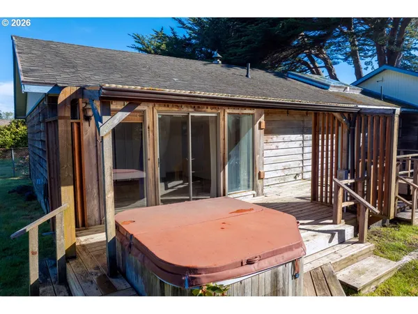 $446,500 | 1260 Jackson Avenue Southwest, Bandon, OR 97411