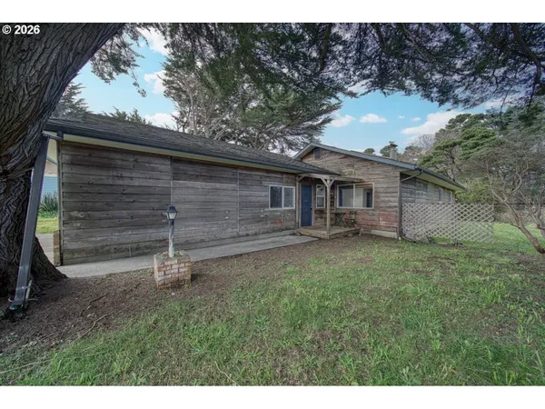 $446,500 | 1260 Jackson Avenue Southwest, Bandon, OR 97411