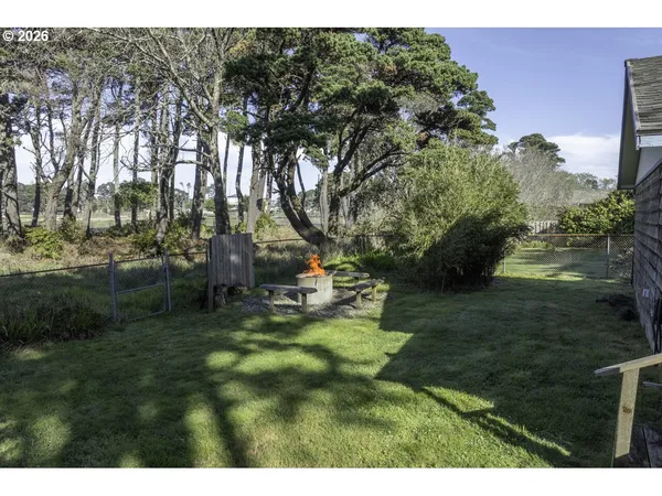 $446,500 | 1260 Jackson Avenue Southwest, Bandon, OR 97411
