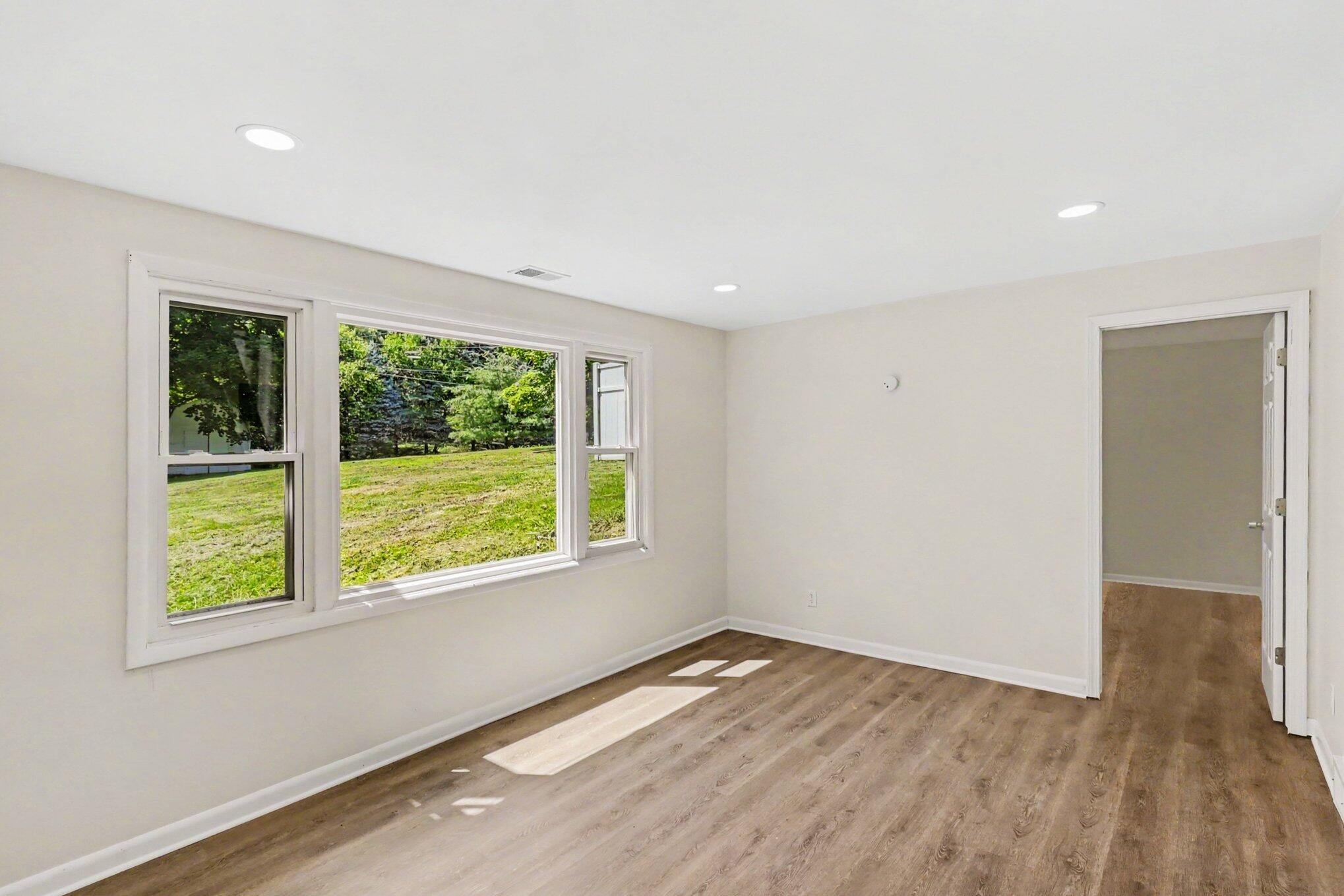 1077 Gidner Road Charlotte, MI 48813 - Photo 6 of 29 006_file_6354