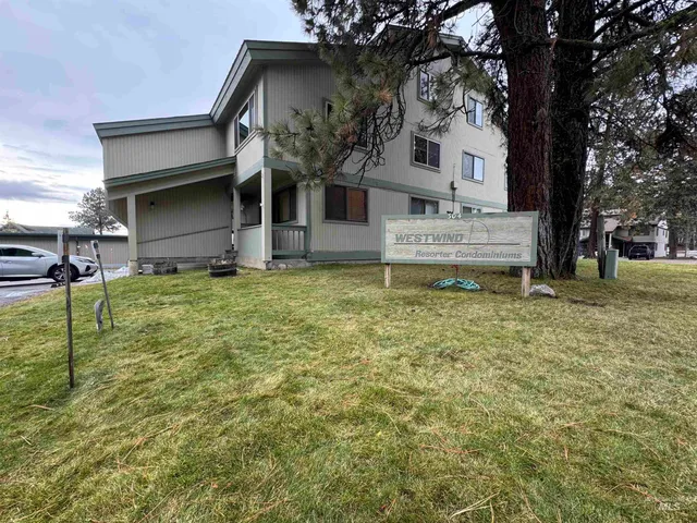 $250,000 | 304 McBride Street, Unit 107 107, McCall, ID 83638