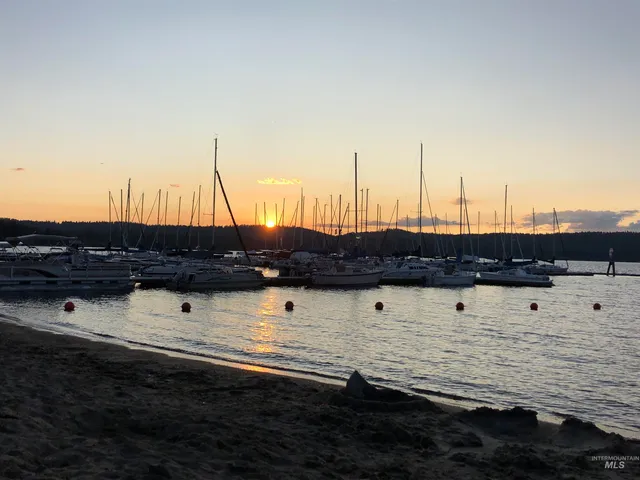 $250,000 | 304 McBride Street, Unit 107 107, McCall, ID 83638