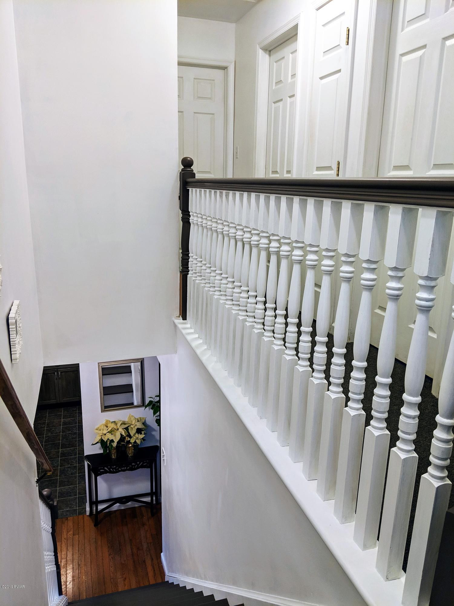 128 Hebula Road Milford, PA 18337 - Photo 12 of 29 Stairs