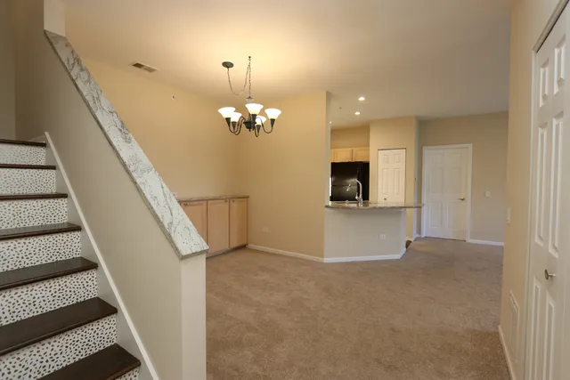 $3,000 | 3333 Stratford Court, Unit 3E, Lake Bluff, IL 60044