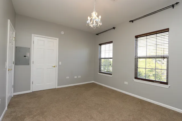 $3,000 | 3333 Stratford Court, Unit 3E, Lake Bluff, IL 60044