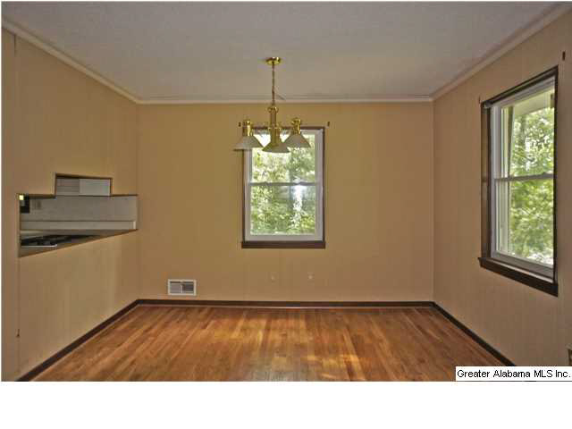 336 Sun Valley Road Birmingham, AL 35215 - Photo 9 of 32