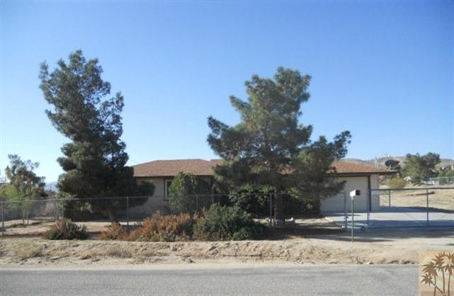 58617 Sun Oro Road Yucca Valley, CA 92284 - Photo 1 of 6 Primary Photo
