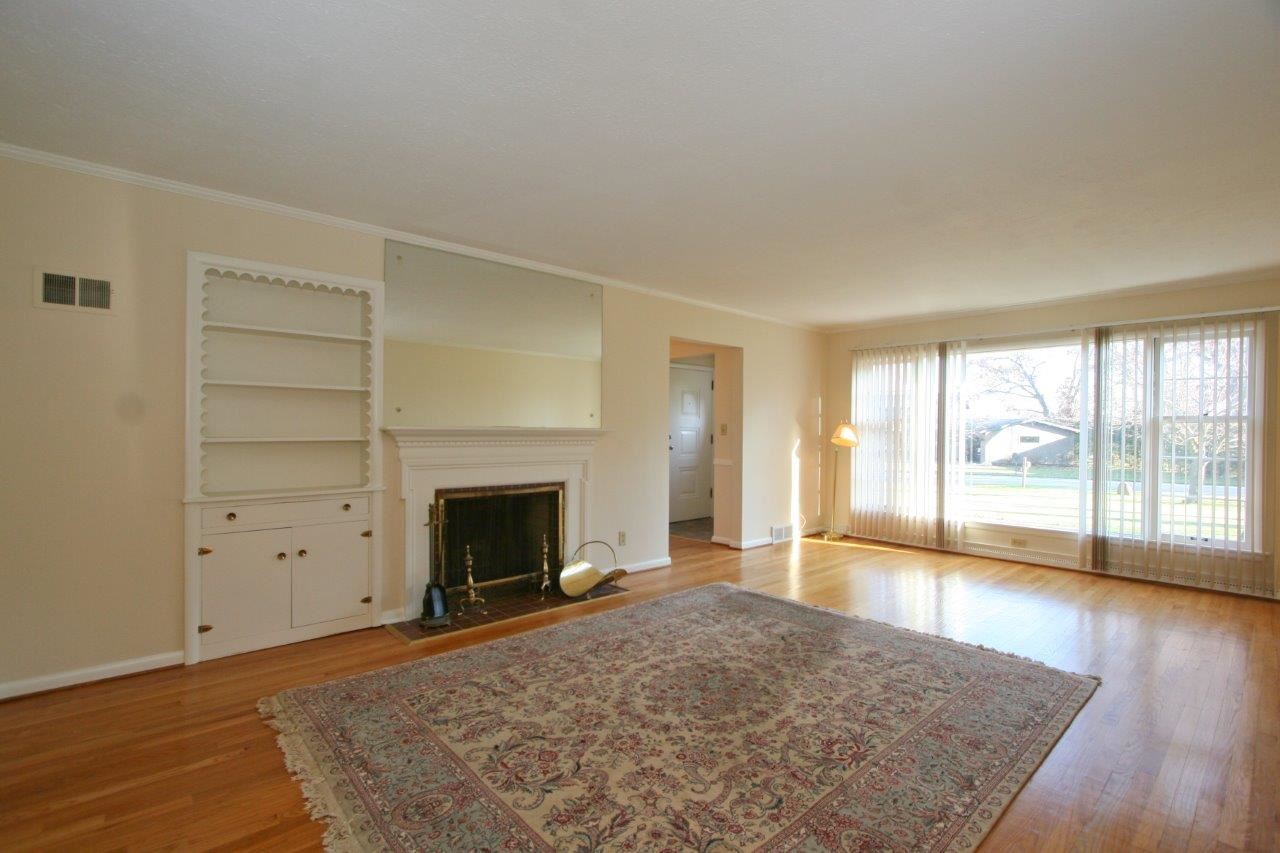3661 Gordon Road Elkhart, IN 46516 - Photo 2 of 35 Gallery Image 2