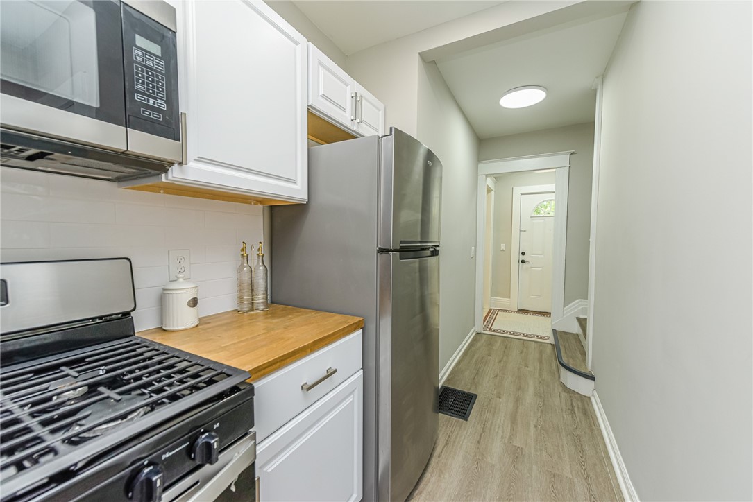 429 Hazelwood Terrace Rochester, NY 14609 - Photo 11 of 34