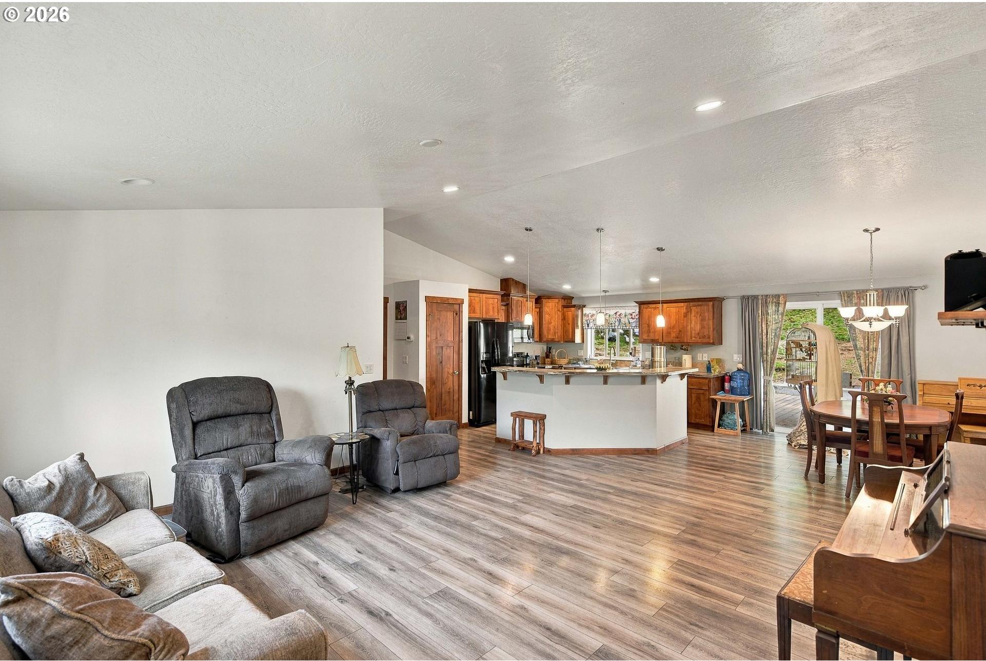 700 Kings Avenue Lakeside, OR 97449 - Photo 3 of 43 Gallery Image 3