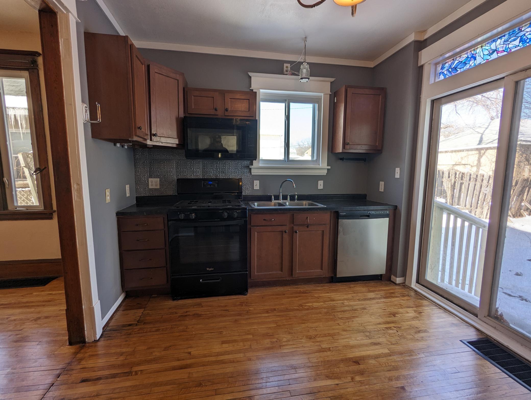 283 Front Avenue St. Paul, MN 55117 - Photo 11 of 35