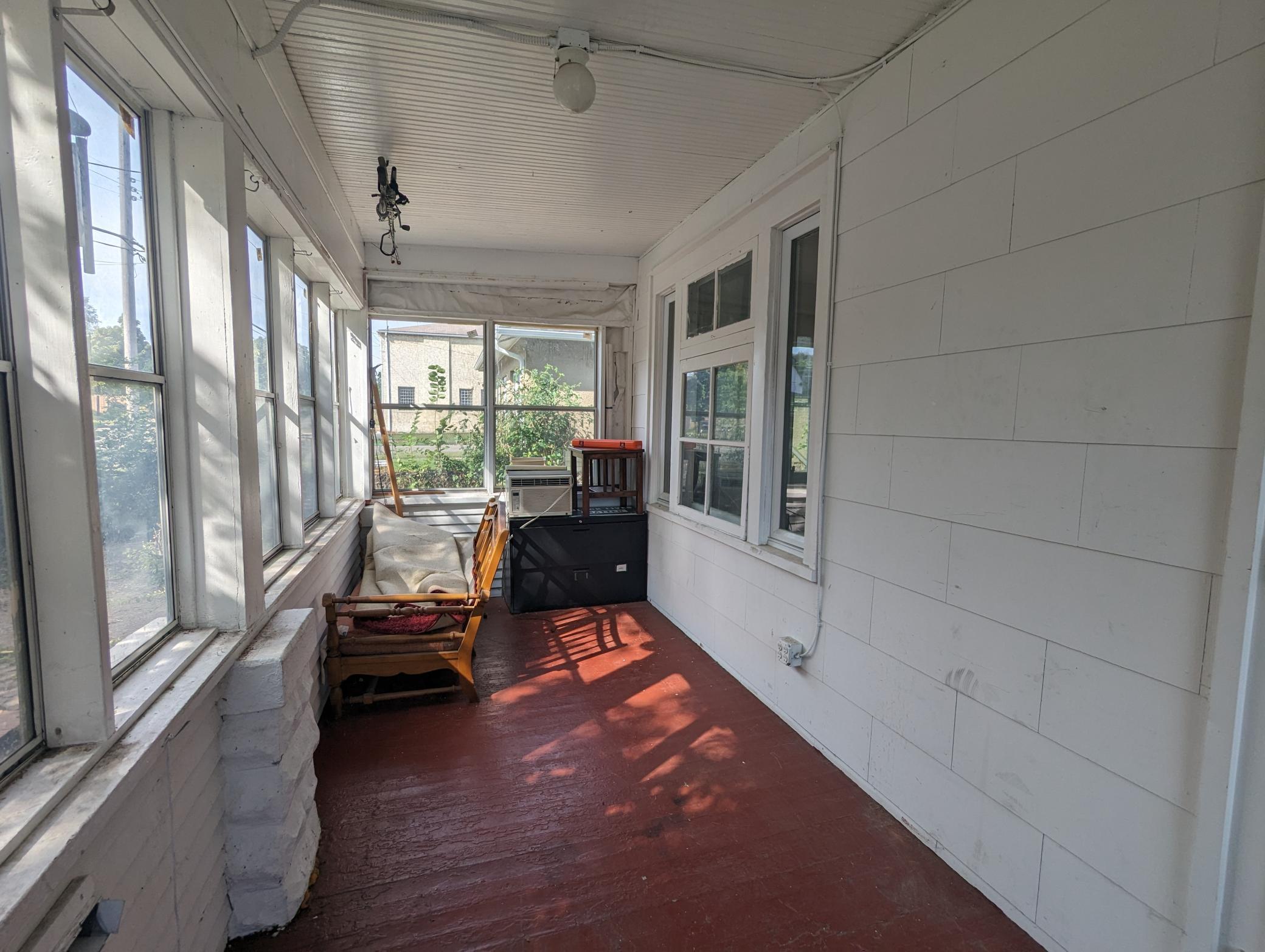 283 Front Avenue St. Paul, MN 55117 - Photo 16 of 35