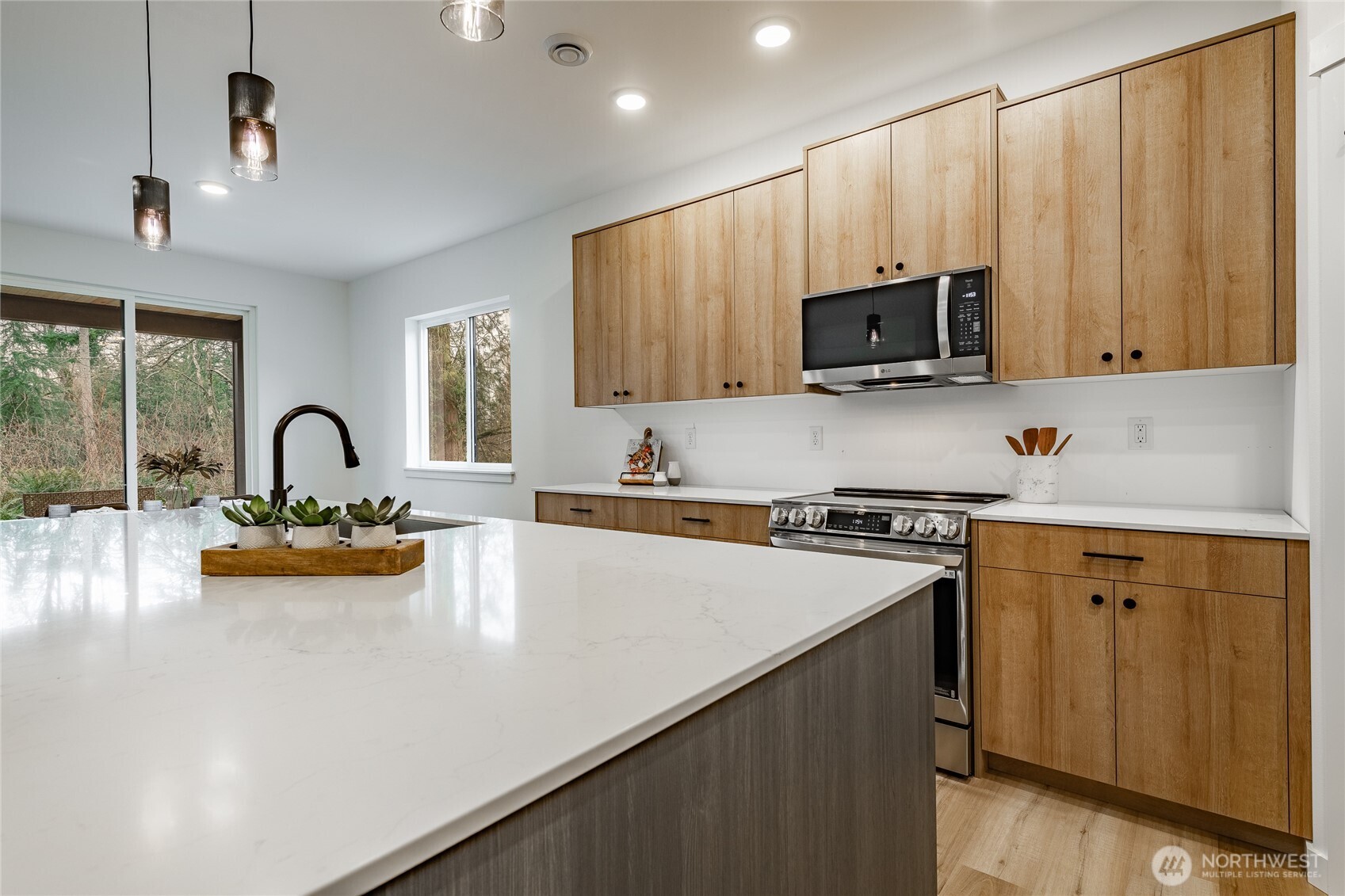 3010 Cedar View Road Blaine, WA 98230 - Photo 10 of 39