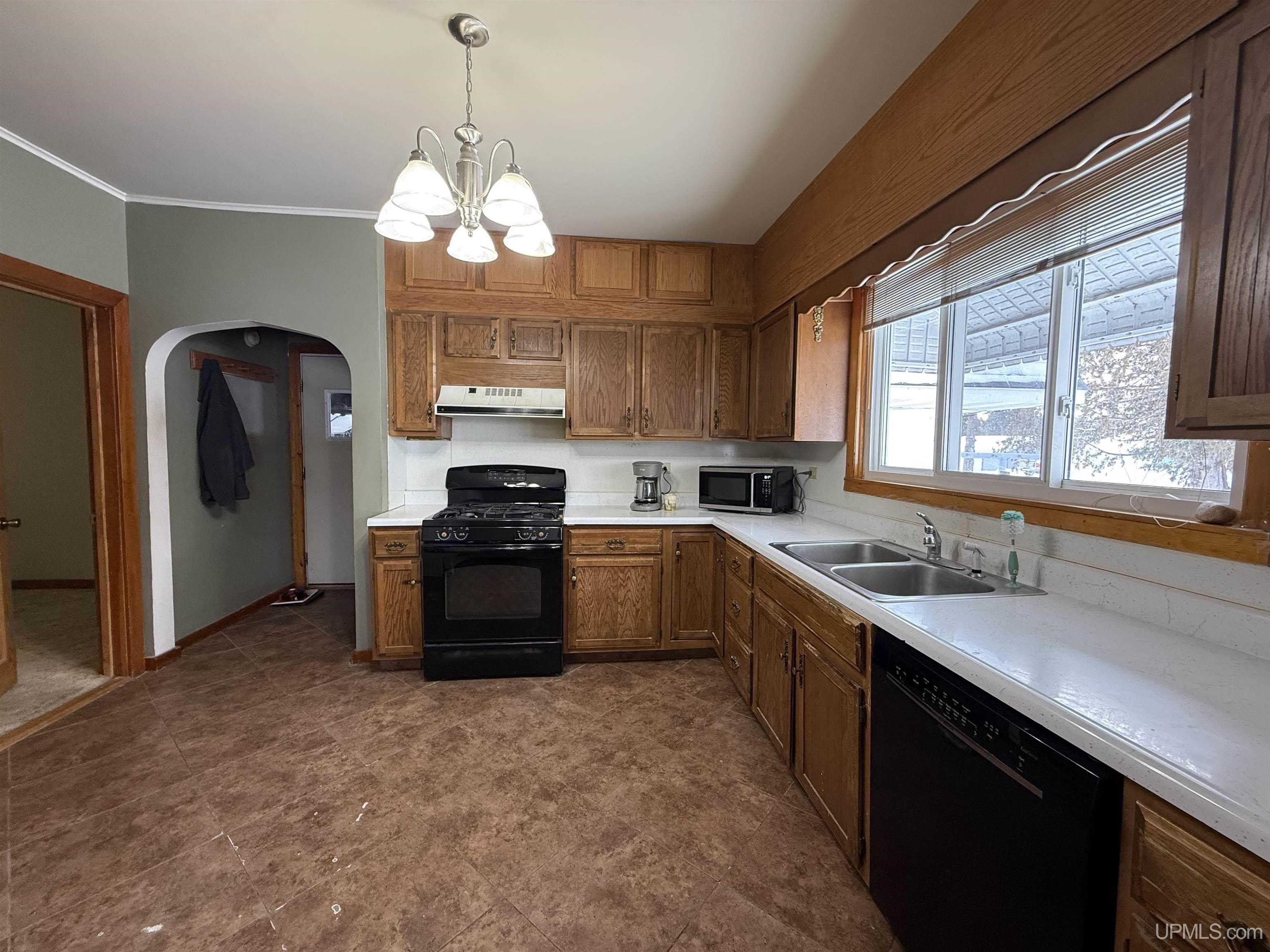 175 North Maple Street Gwinn, MI 49841 - Photo 7 of 24