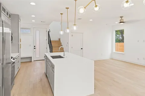 $649,000 | 3321 Hemlock Avenue, Unit 2, Austin, TX 78722