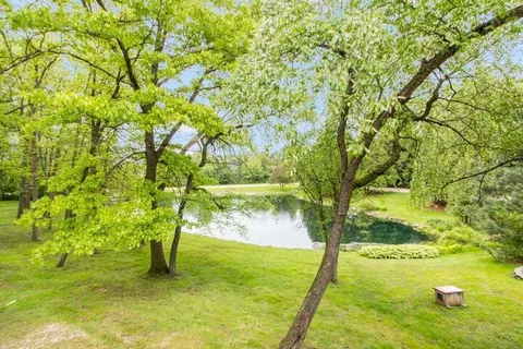 $555,000 | 930 Alpine Drive, Unit PP2, Fontana, WI 53125