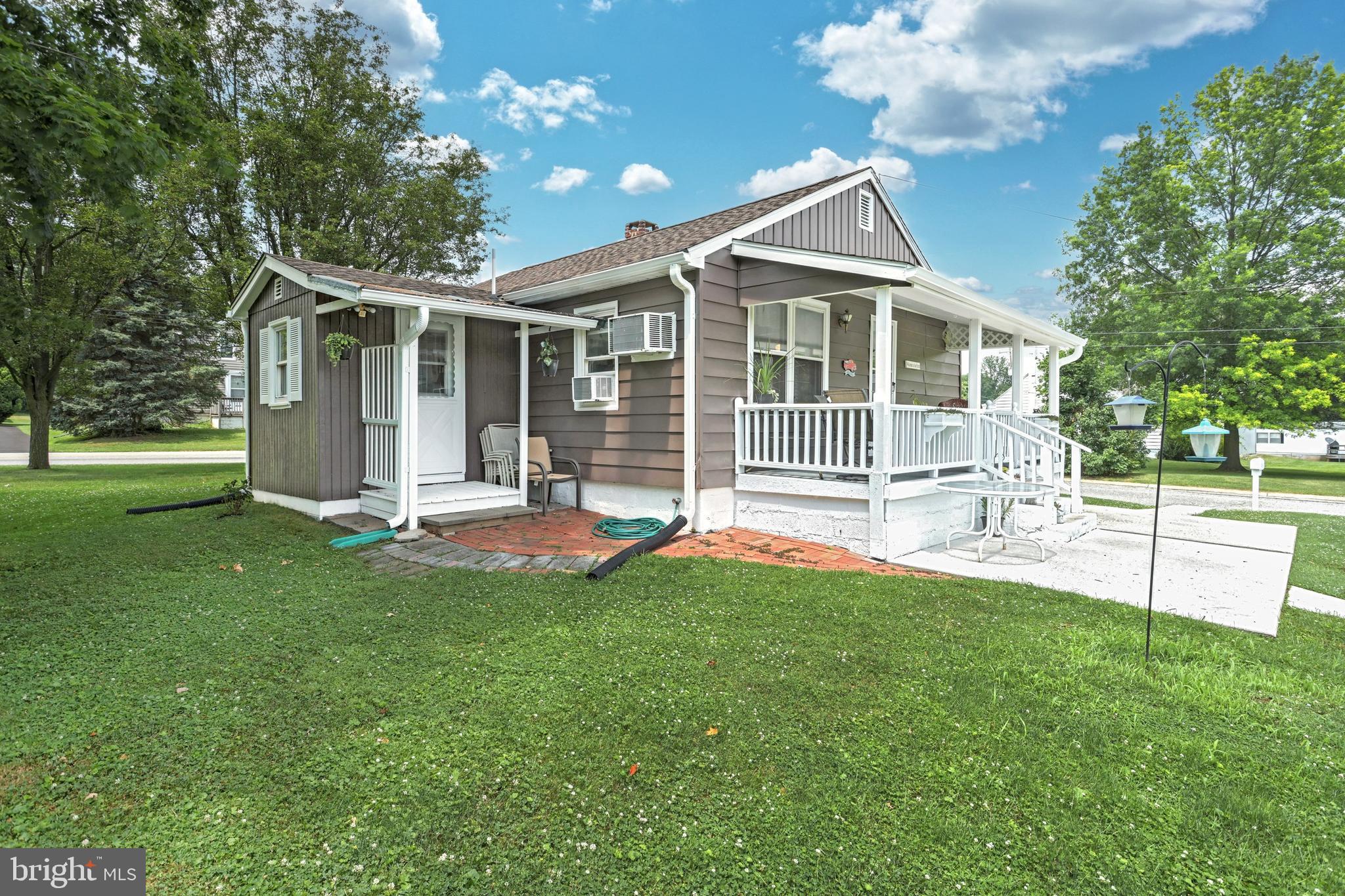 2605 Oakland Road Dover, PA 17315 - Photo 4 of 22 Gallery Image 4