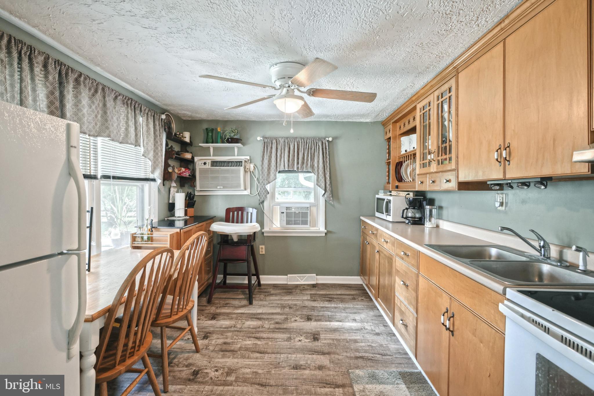 2605 Oakland Road Dover, PA 17315 - Photo 8 of 22 Gallery Image 8